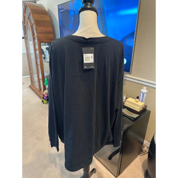 Women’s Nike Plus Size Long Sleeve T-Shirt. Size 3X NWT! - Picture 4 of 4